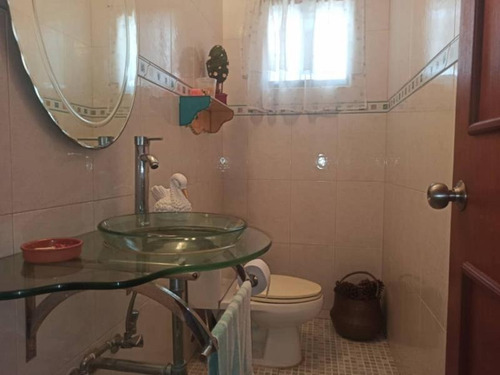 Imagen 3 de 16 de Adriana Atienzo Vende | Casa En Urb. Guaparo (lemc-442)