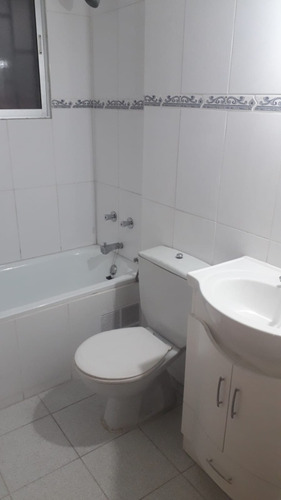 Se Vende Casa Esquina En Las Condes, 280 Metros Cuadrados