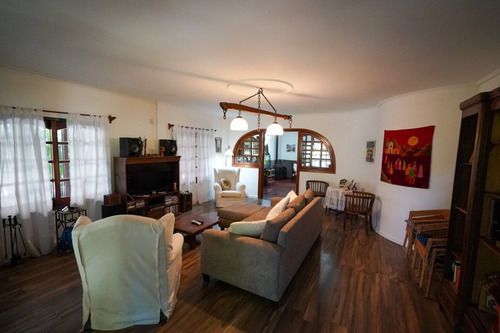 Imagen 6 de 30 de Venta , Casa Con Parque Y Pileta Parque Leloir, Ituzaingo