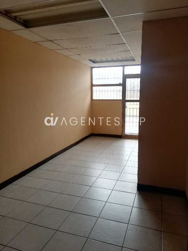 Imagen 16 de 25 de Se Vende Local Comercial Centro Profesional Anibal Dominicci