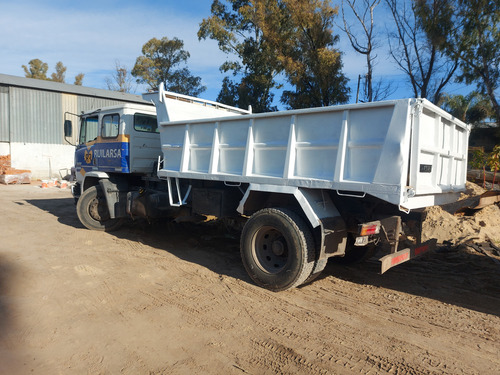 Mercedes Benz 1720 Volcador 2014