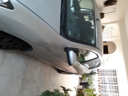 Imagem 3 de 3 de Renault Sandero Expression 1.0