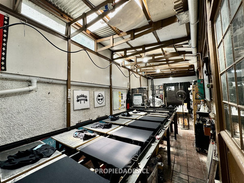 Amplia Propiedad En Venta Providencia