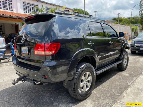 Imagen 3 de 13 de Toyota Fortuner Automatico 4x4