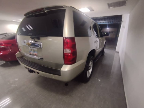 Imagen 2 de 10 de Chevrolet Tahoe
