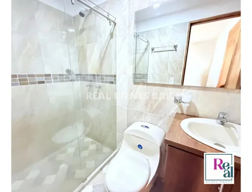 Vendo Hermoso Apartamento 4 Piso Con Ascensor.