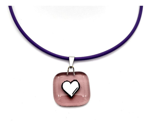 Collar Chico Corazón Morado Color Base Púrpura