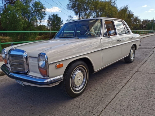 Imagen 5 de 10 de Mercedes Benz 220d 1970
