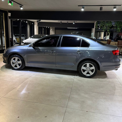 Volkswagen Vento 2.5 Advance Plus 170cv Tiptronic