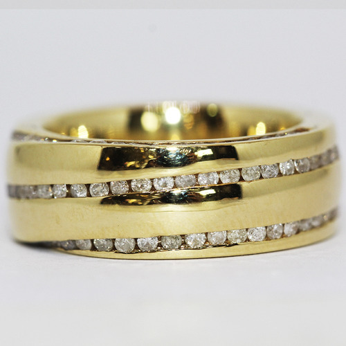 Aliança Ouro 18k Linha Reta Confort 125 Diamantes