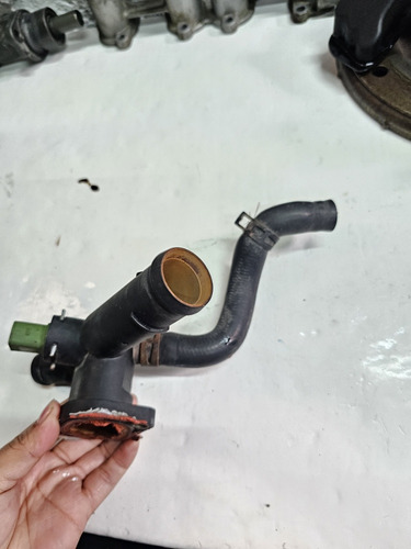 Toma De Agua Con Sensor Vw Jetta A4 2.0 99-07 (Usado)