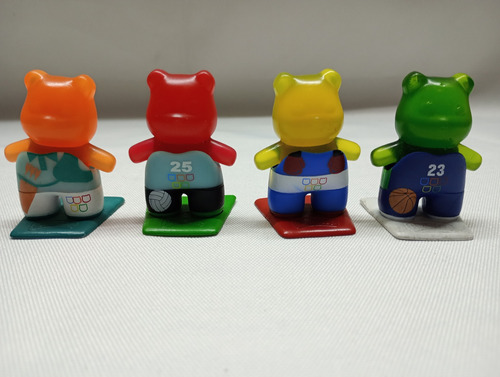 Muñeco De Plástico Panditas Plak Olimpicos De Ricolino 2022 (Usado)