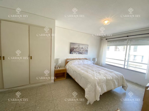 Venta Apartamento De 3 Dormitorios En Torre De Categoría