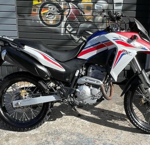 Imagem 2 de 6 de Honda Xre 300 Rally 2017!