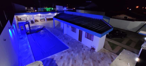 Casa Na Praia Com Piscina Aquecida, 2 Spa Com Hidromassagem Aquecidos, Ar Condicionado, Salão De Jogos, 2 Quadras Da Praia, Garagem Para 15 Ou Mais Carros,