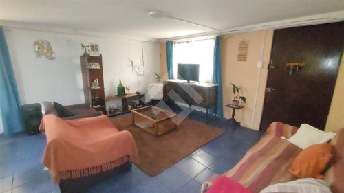 Casa En Venta De 4 Dorm. En Maipú