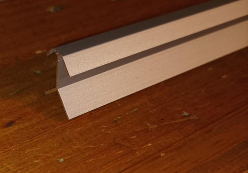 Imagen 3 de 3 de Cantonera De Aluminio