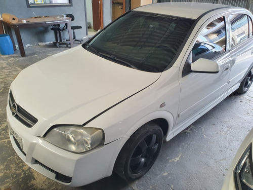 Imagem 1 de 5 de (1) Sucata Astra Sedan 2.0 2011 Flex (retirada Peças)