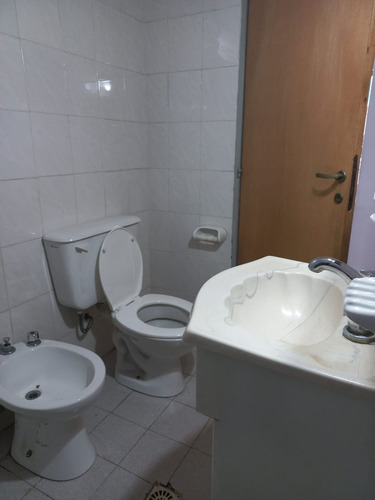 Venta De Casa Con Departamento Y Local Comercial