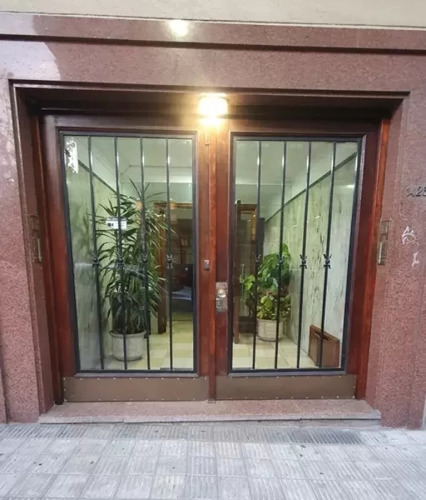 Se Vende Increible Apto! 2 Dormitorios Y Balcon Al Frente En Cordon!