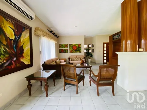 Venta Casa 3 Ambientes Itzimna