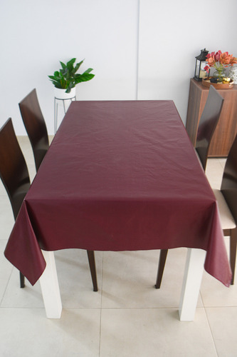Mantel Cuerina Impermeable Cuadrado 1.40x1.40 Ecocuero Color Bordó Liso