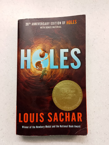 Libro Holes Autor Louis Sachar Editorial Laurel Leaf