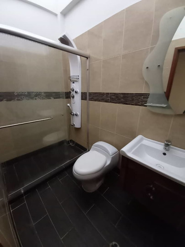 Imagen 7 de 14 de Townhouse En Venta Mañongo Cerca De Kromi Gavip
