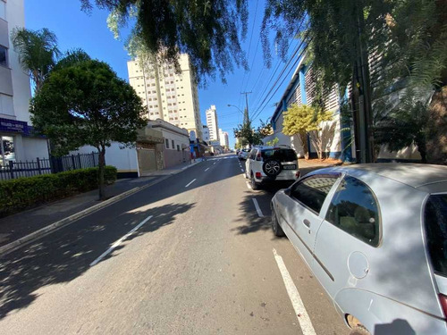 Venda De Apartamentos / Padrão Na Cidade De São Carlos 27317