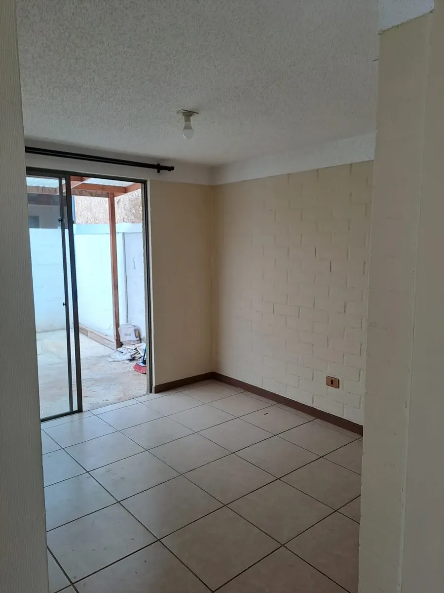 Imagen 3 de 27 de Hermosa Casa De 2 Pisos En Condominio Cerrado