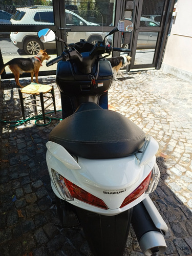 Suzuki Burgman 200