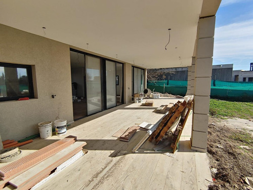 Imagen 6 de 20 de Venta Casa Harás Santa María Al Golf