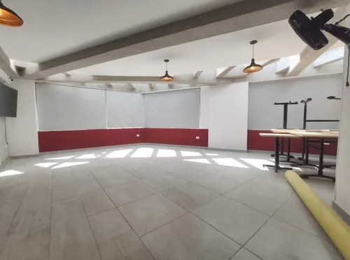 Local En Arriendo En Av Libertadores. Cod A27540