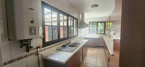Venta Casa Amplia Las Condes Excelente Ubicación