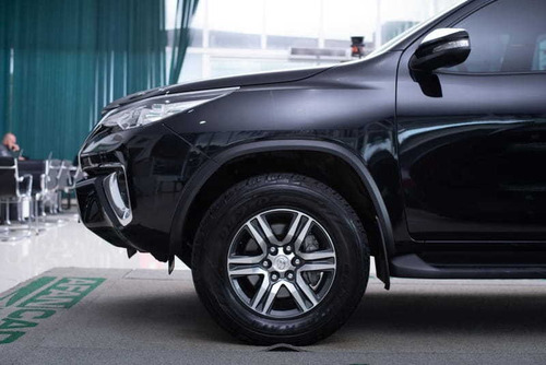 Toyota Hilux Sw4 Sr 4x2 2.7 Flex 7 Lugares Aut/2017