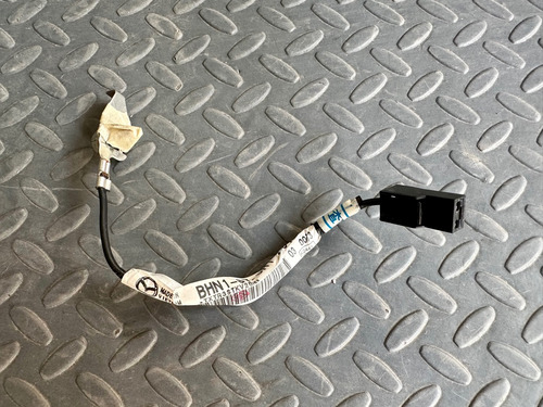 Arnes Desempañador Medallon Mazda 3 Sedan 2014 A 2018 Origin (Usado)