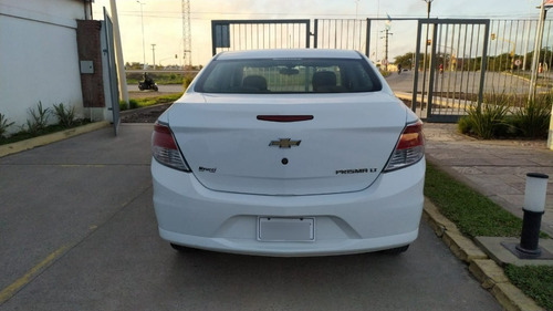 Imagen 4 de 12 de Chevrolet Prisma Lt