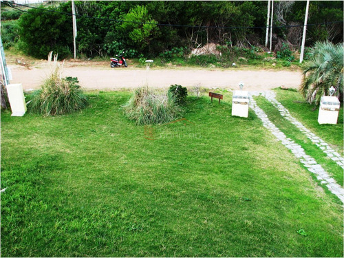 Imagen 21 de 30 de Casa De 4 Dormitorios Con Parrillero En Venta Y Venta Temporal Punta Ballena
