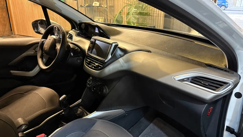Peugeot 2008 1.6 Allure