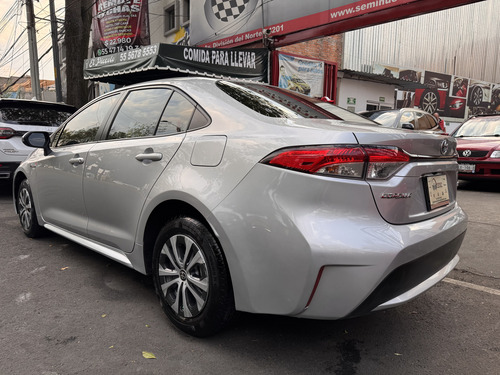 Toyota Corolla 1.8 Hybrid At