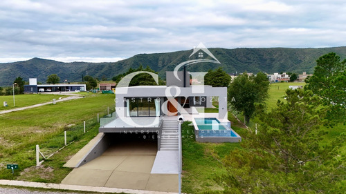 Espectacular Casa A Estrenar En Carlos Paz Golf !