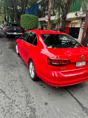 Volkswagen Jetta 2.5 Sportline Tiptronic At