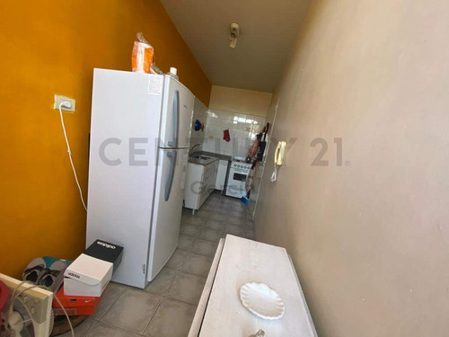 Venta De Monoambiente Con Balcón En La Boca