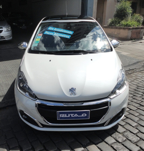 Peugeot 208 1.6 Feline