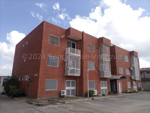 Hector Piña Vende Apartamento Tipo Estudio En Cabudare 2 4-1 5 8 7 2