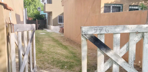 Duplex 3 Amb Con Patio Y Estacionamiento