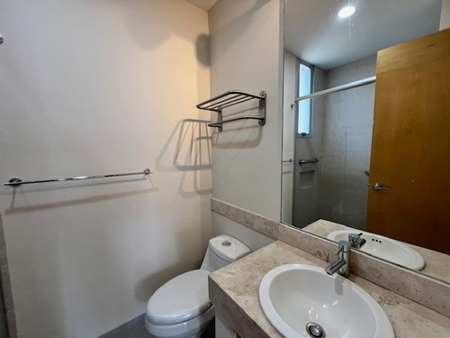 Vendo Departamento Recien Remodelado Con Terraza Col. Bosque Real , Huixquilucan, Edomex