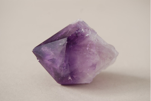 Imagen 2 de 2 de Piedra Puntas Medianas De Amatista