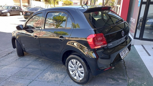 Imagen 3 de 13 de Volkswagen Gol Trend 2018 1.6 Trendline 101cv
