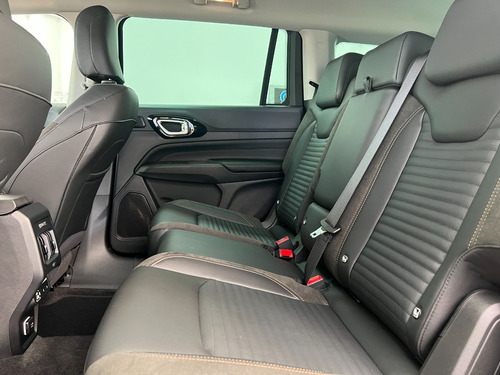 Imagen 12 de 13 de Nuevo Jeep Commander T270 1.3t Nafta 3 Filas Stock